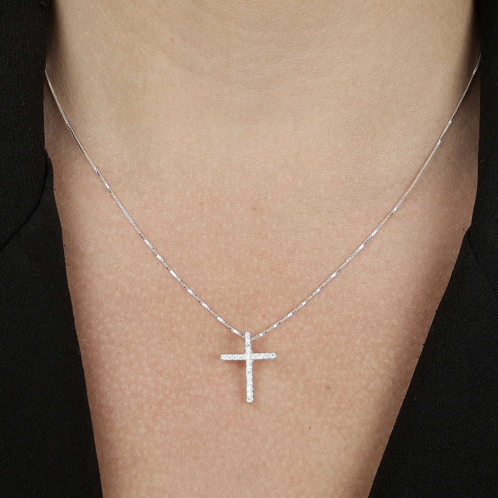 Colar de Cruz Cravejada de Zircônias em Prata 925 - Galeria