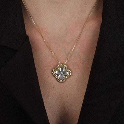 Colar Dourado e Prateado de Flor - Galeria